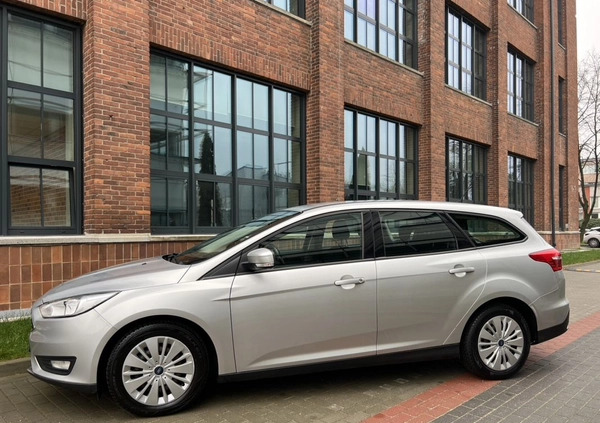 Ford Focus cena 26900 przebieg: 220000, rok produkcji 2017 z Wrocław małe 407